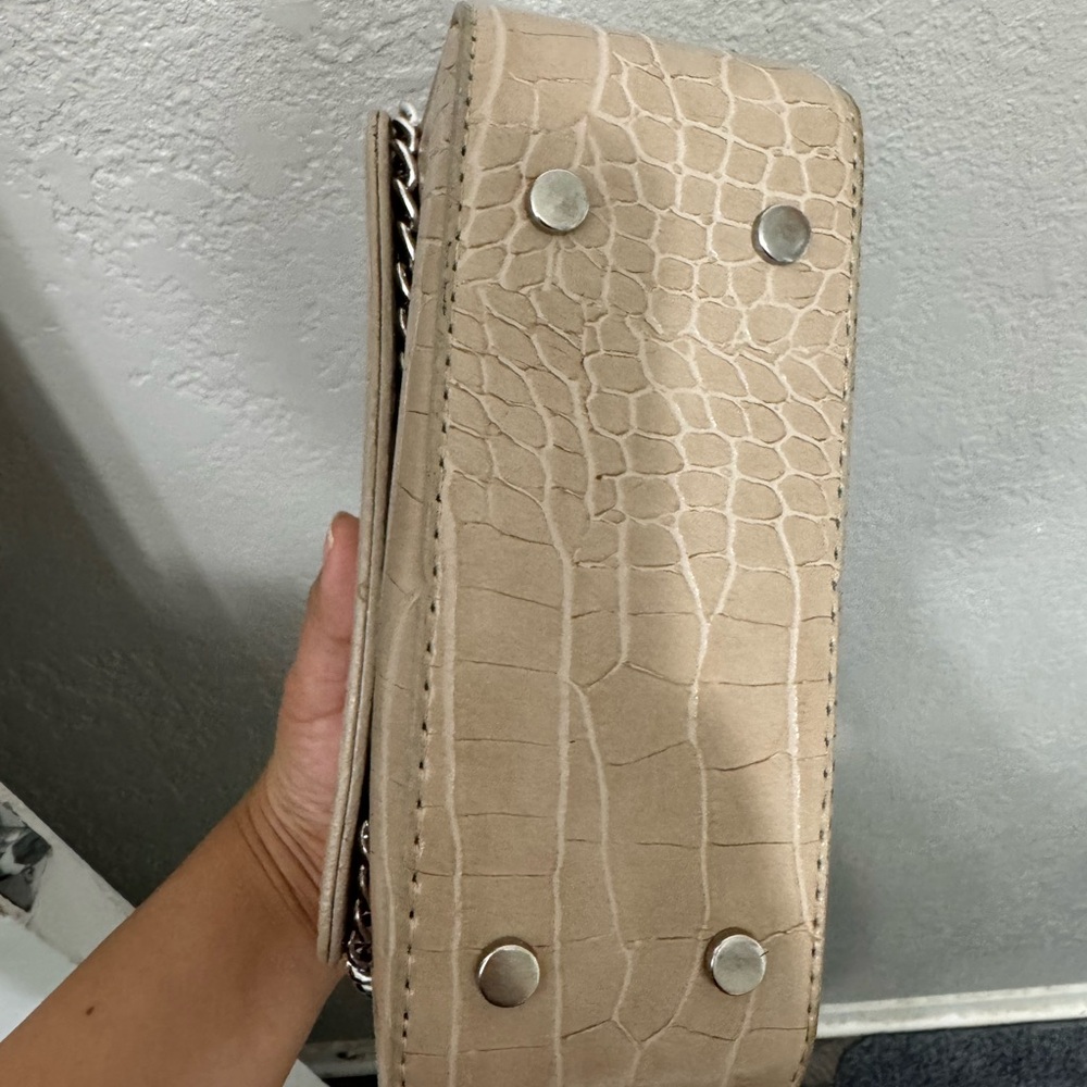 Used only one time..
Bought in LC Waikiki, Istanbul, Turkey 🇹🇷 
Good quality ✔️